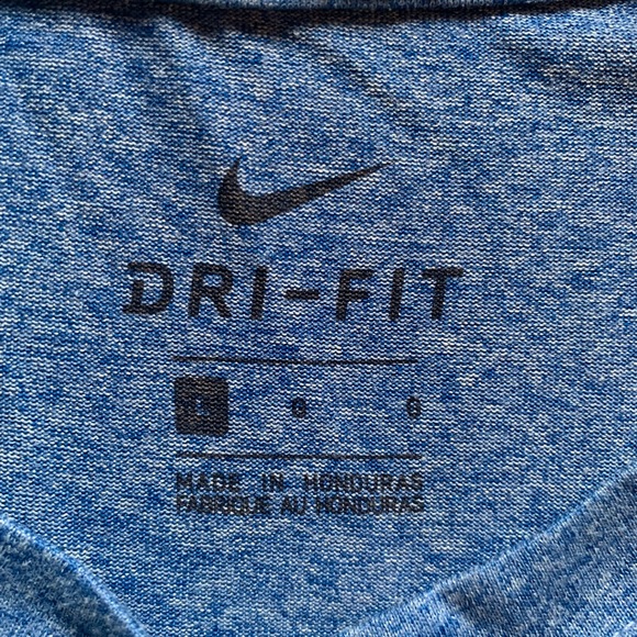 Nike Dri-Fit T-shirt. Size Large - Picture 2 of 5